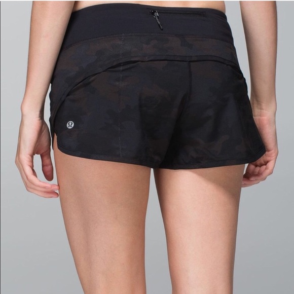 lululemon athletica Pants - Rare Lululemon dark camo speed shorts size 4 new